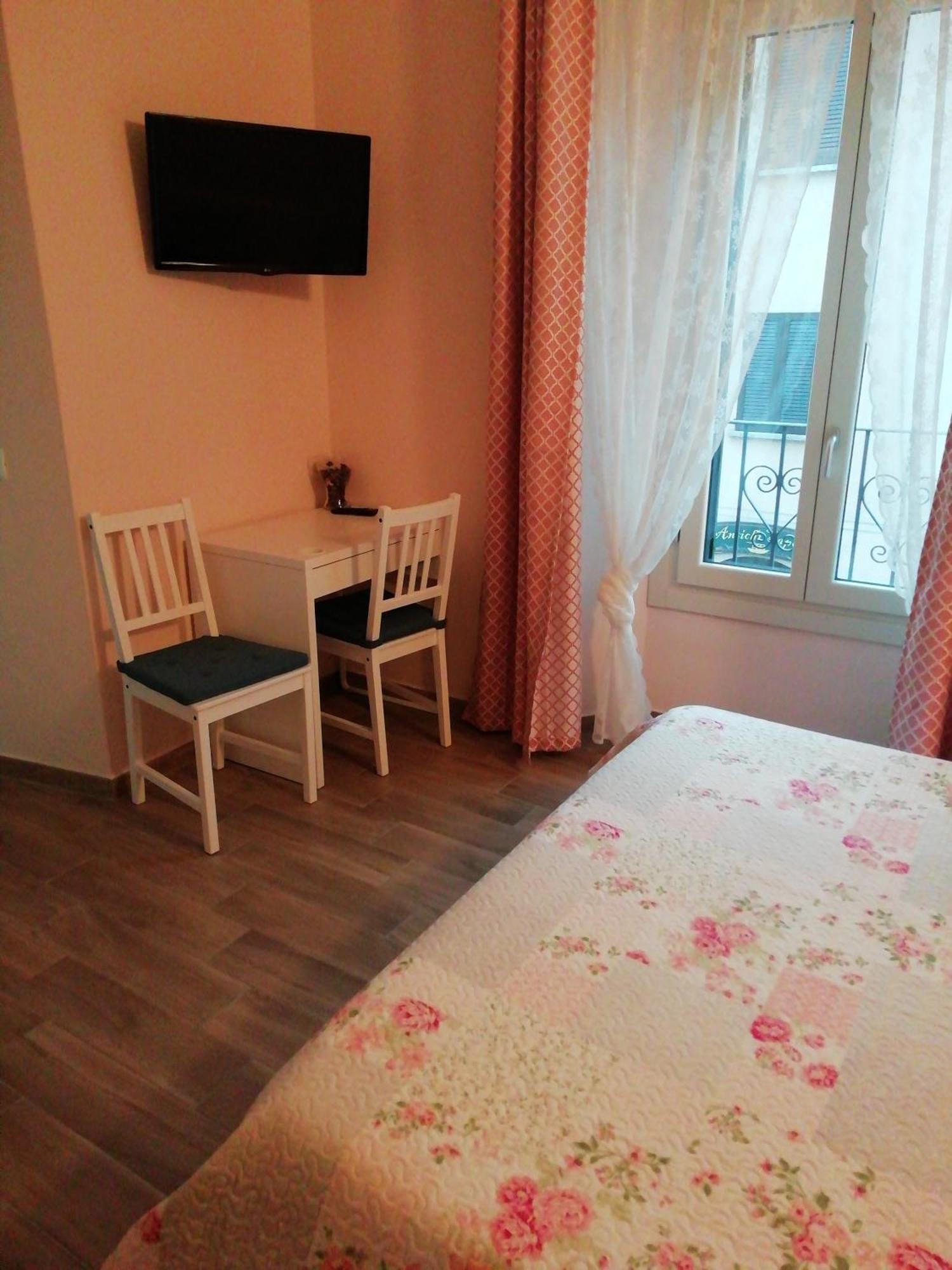 El Doorado Hotel Dorio Bilik gambar